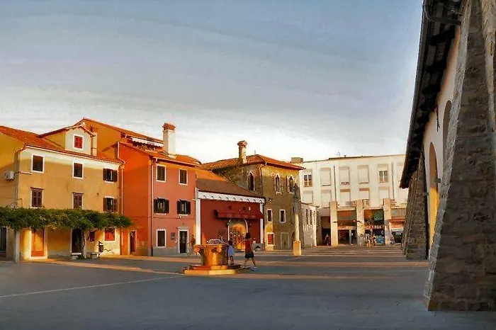 Blue Casa アパート コペル