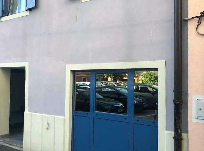 Blue Casa アパート